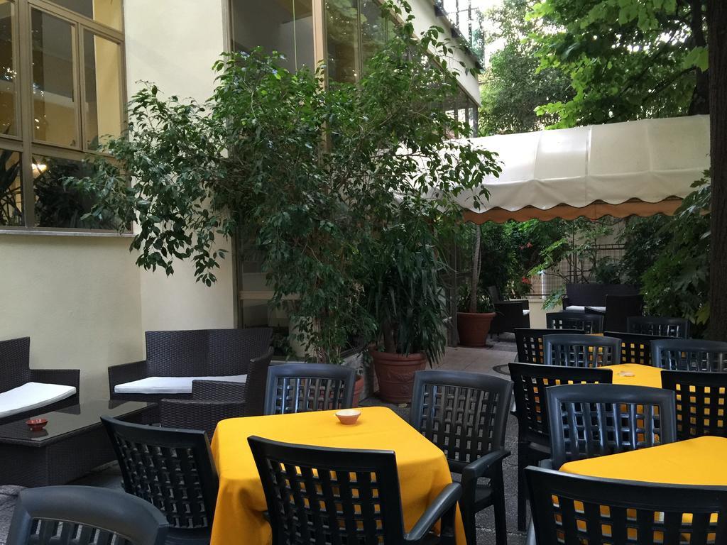 Hotel Athena Pesaro Esterno foto
