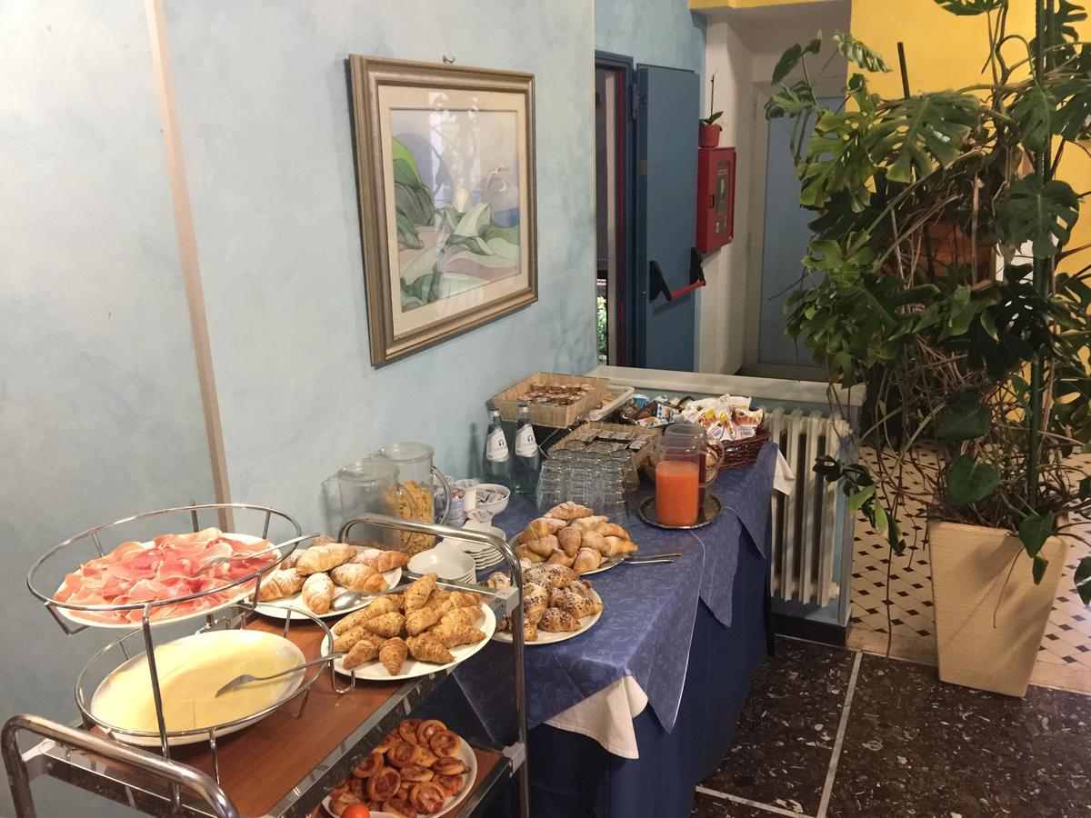 Hotel Athena Pesaro Esterno foto